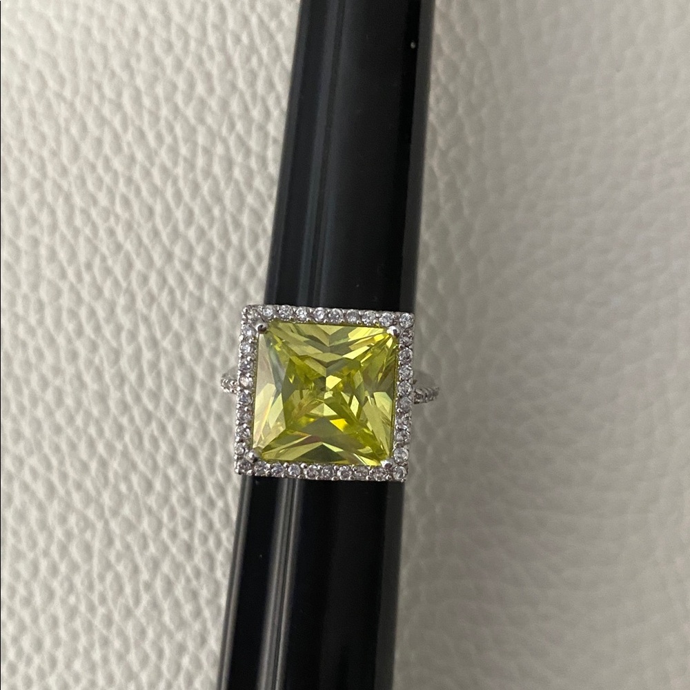 Erwin Pearl Sterling Silver Ring with Yellow Limone Quartz and Rhinestones